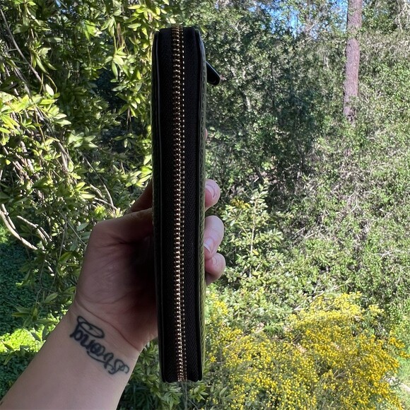 COACH Medium BLACK Pebble Leather Wallet with Gold Hardware AUTHENTIC - Picture 6 of 9